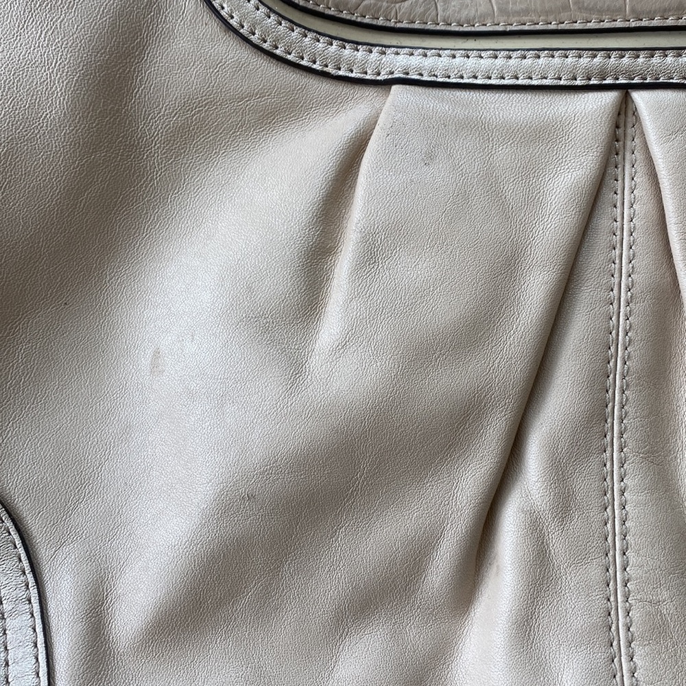 Coach Bag - Picture 3 of 9